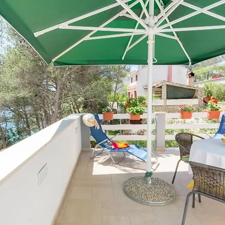 Simi- With Seaview Apartment Milna (Brac)